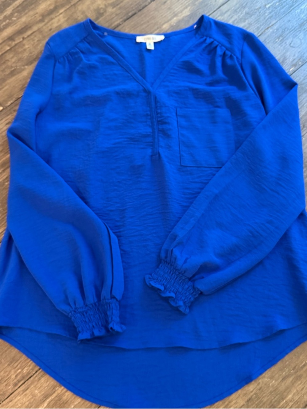 Como Blu Medium Royal Blue Satin Blouse Long Sleeve Smocked Cuff Hi-Low Top - Picture 8 of 10